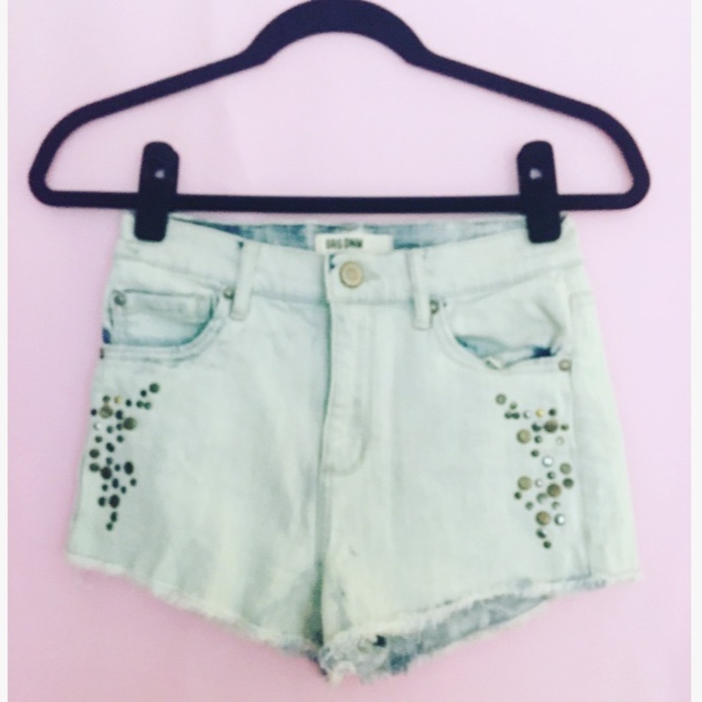 Garage 🎀 Hugh Waisted Denim Shorts
